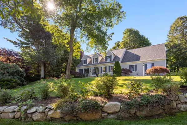 104 Woods Hole Road, Falmouth, MA 02540