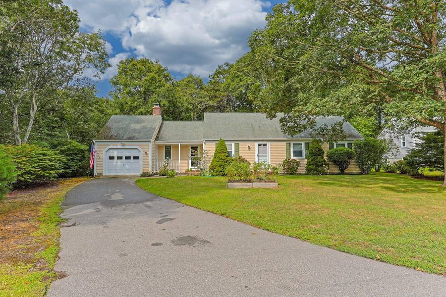 105 Thoreau Drive, Centerville, MA 02632