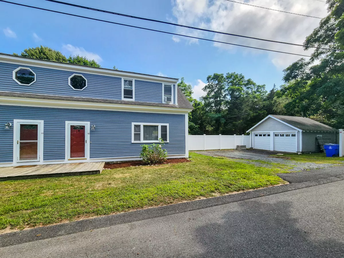 Sagamore Beach, MA 02562,42 Washburn Street #42