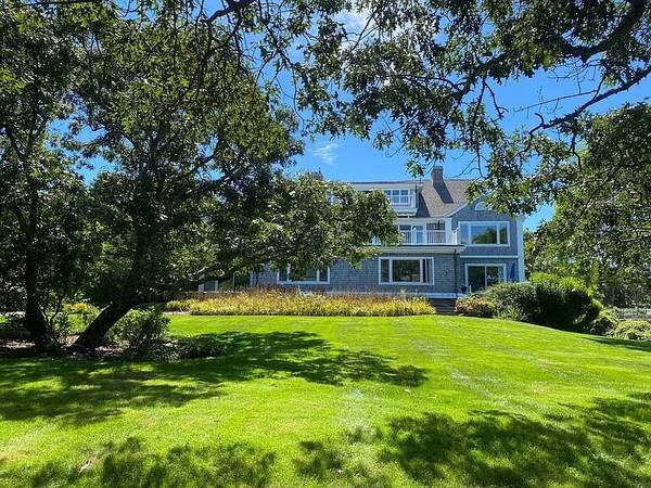 46 Gunning Point Avenue #2U, Falmouth, MA 02540