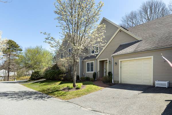 4 Bishops  Park #4, Mashpee, MA 02649