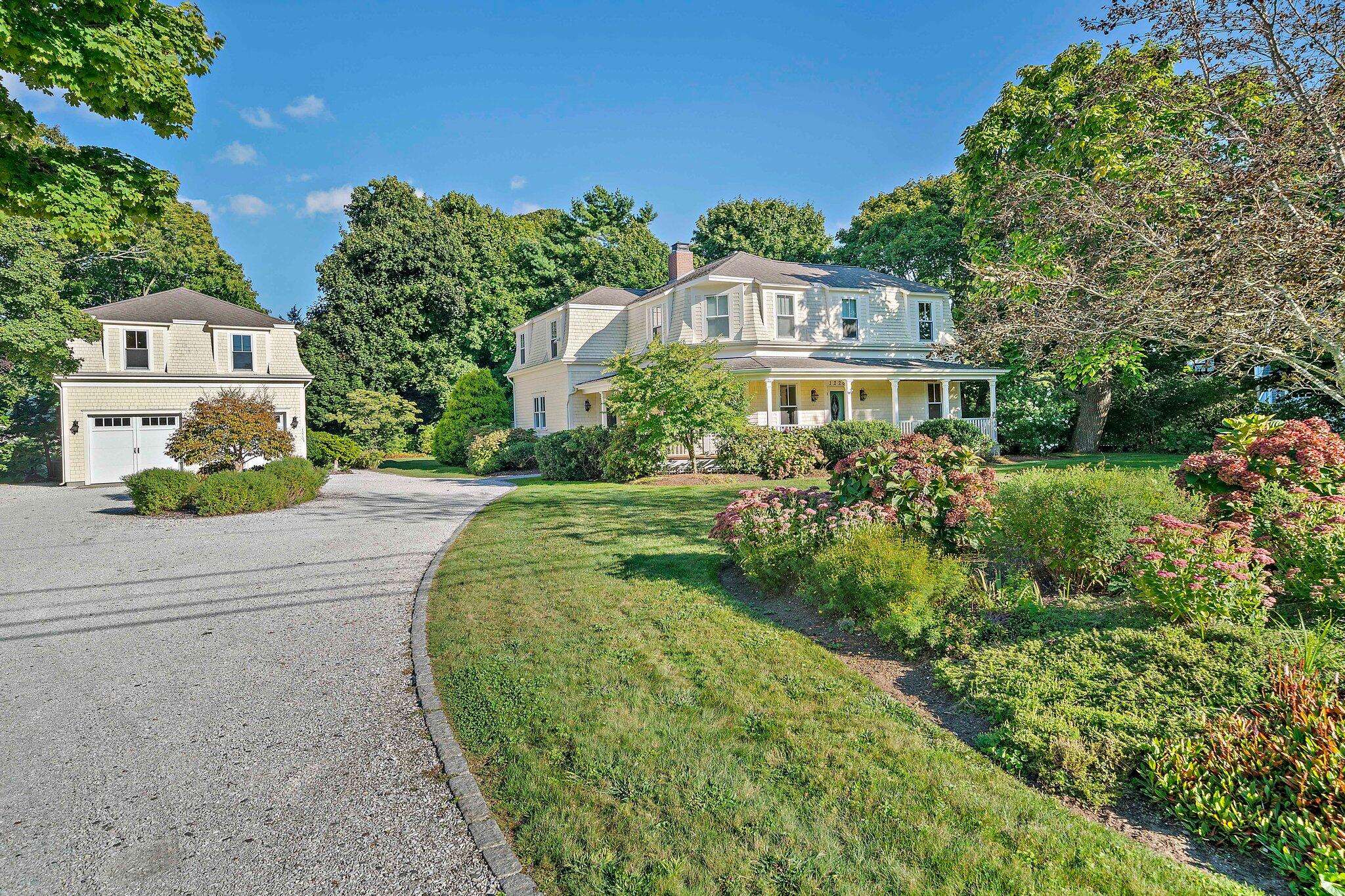 Cotuit, MA 02635,1220 Main Street