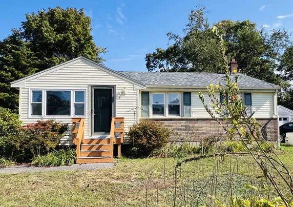 2 Brewster Street, Buzzards Bay, MA 02532