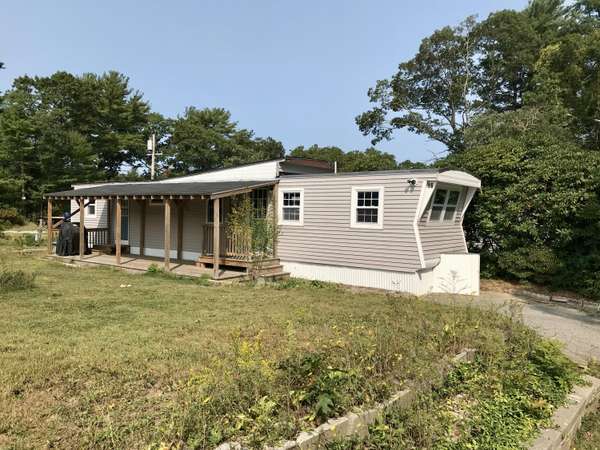 300 Nathan Ellis Highway #16, Mashpee, MA 02649