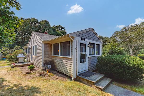 Cotuit, MA 02635,479 Putnam Avenue