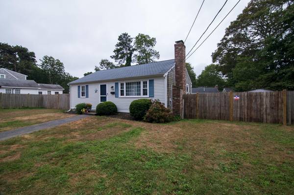 17 Frank Baker Road, South Yarmouth, MA 02664