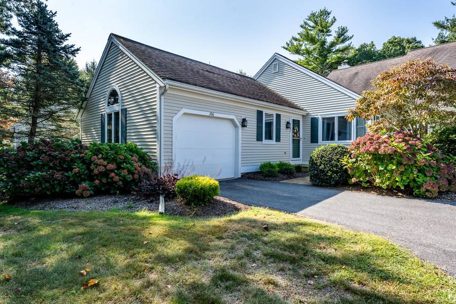 106 Pine Hill Boulevard, Mashpee, MA 02649