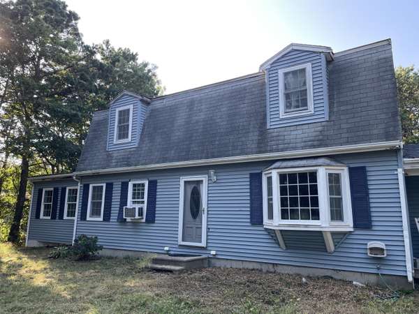 52 Winston Avenue, Buzzards Bay, MA 02532