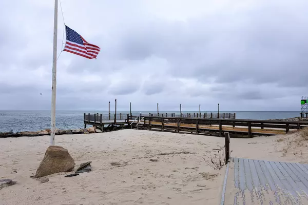 South Yarmouth, MA 02664,109 Seaview Avenue #4