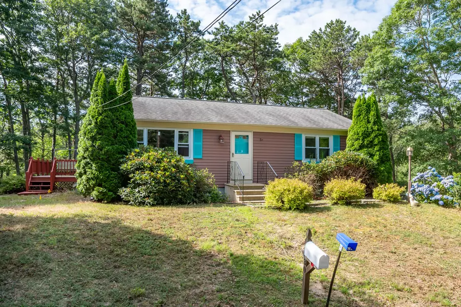 30 Rice Avenue, Pocasset, MA 02559