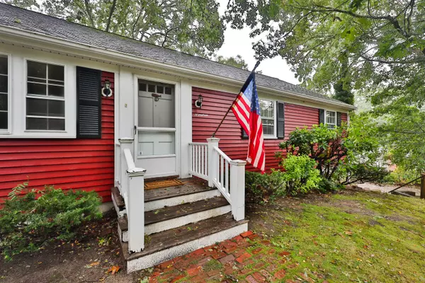 Yarmouth Port, MA 02675,19 Embassy Lane