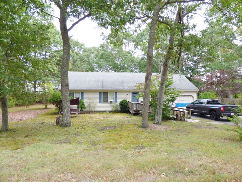 35 Pequot Road, Mashpee, MA 02649