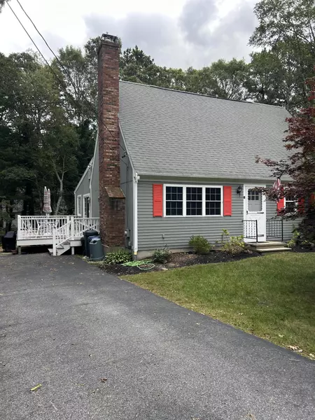 8 Bridgets Path, Centerville, MA 02632