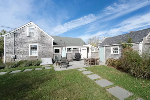 Nantucket, MA 02554,3 Madaket Road