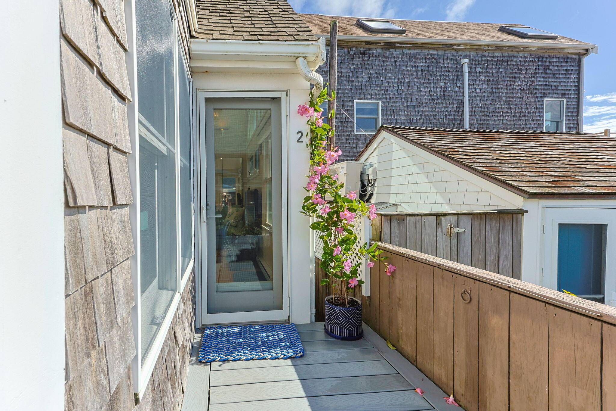 Provincetown, MA 02657,521 Commercial Street #U2