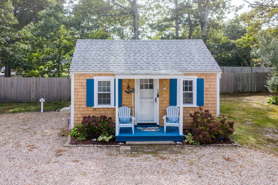 90 Seaview Avenue #10J, South Yarmouth, MA 02664