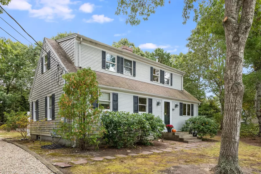 29 Wing Road, Pocasset, MA 02559