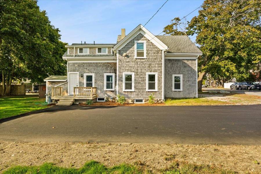 12-A Cohasset Avenue, Buzzards Bay, MA 02532