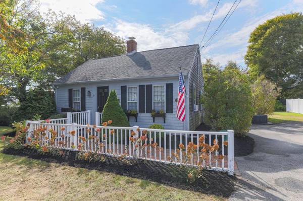 9 Station Avenue, South Yarmouth, MA 02664