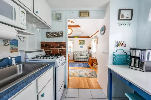 South Yarmouth, MA 02664,90 Seaview Avenue #6F