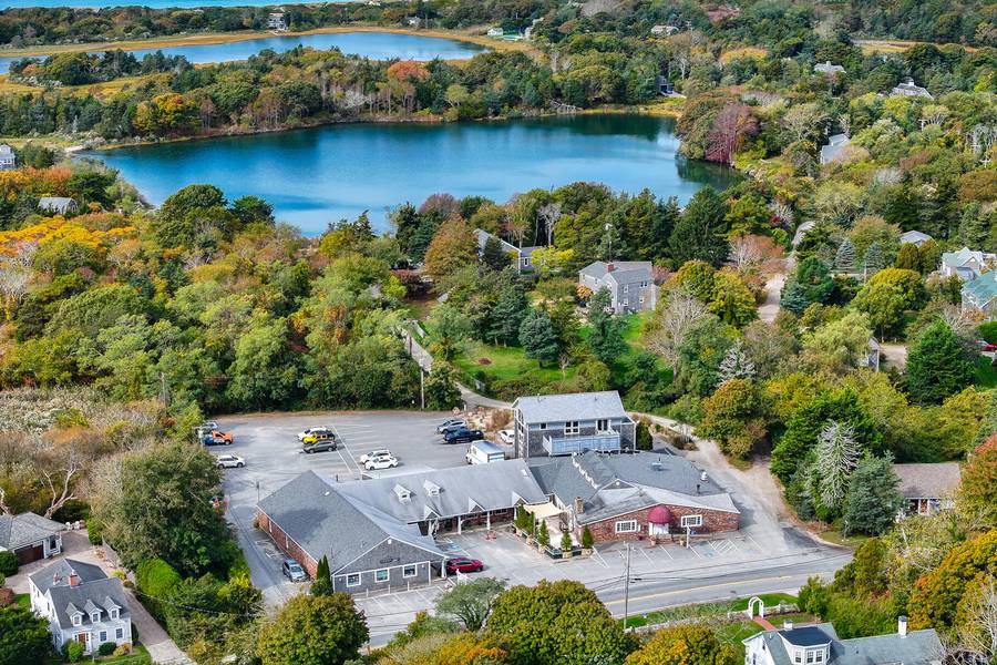 410 W Falmouth Highway, Falmouth, MA 02540