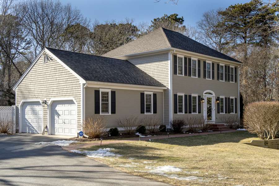 111 Lothrop's Lane, West Barnstable, MA 02668