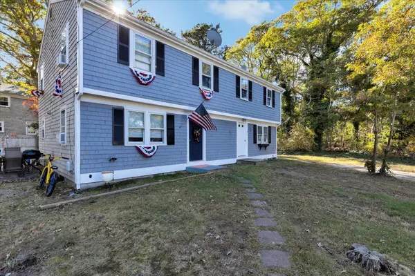 7 Niblick Street, East Dennis, MA 02641