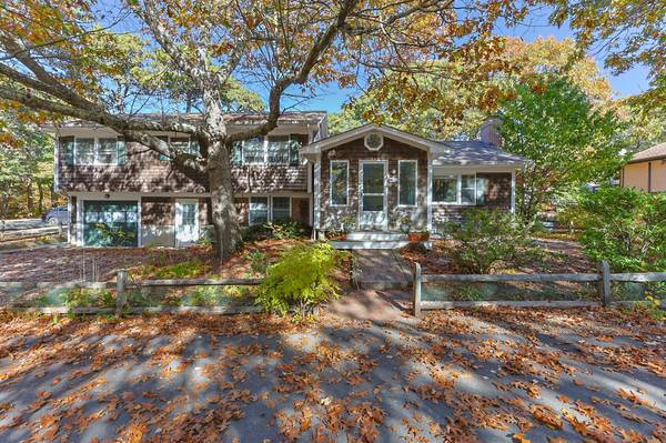 21 Nelson Avenue #UA, Provincetown, MA 02657