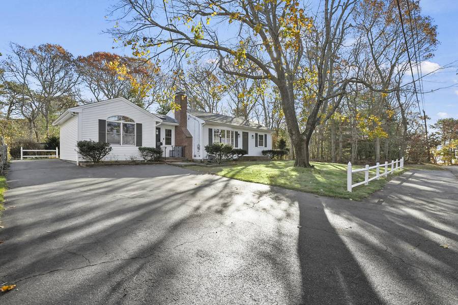 122 Teaticket Path, East Falmouth, MA 02536