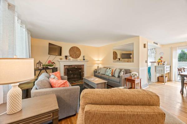 East Falmouth, MA 02536,72 Sandpiper Circle