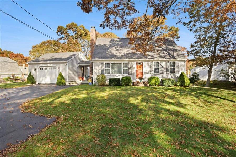 20 Carlton Road, Monument Beach, MA 02553