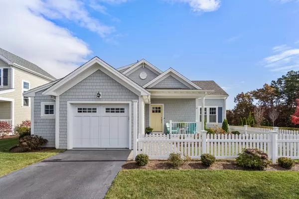 Mashpee, MA 02649,47 Rosewood Circle