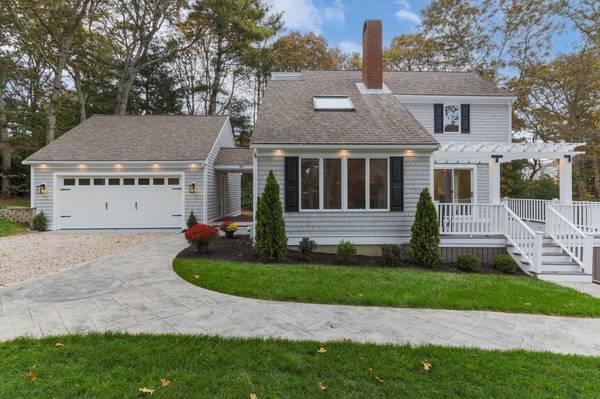 8 Waterside Drive, Centerville, MA 02632