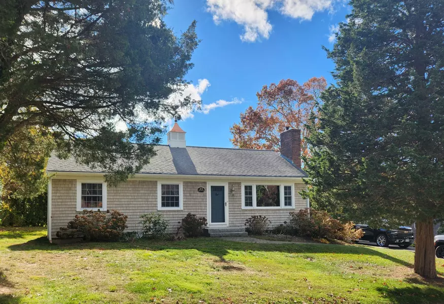 35 Spruce Drive, Pocasset, MA 02559