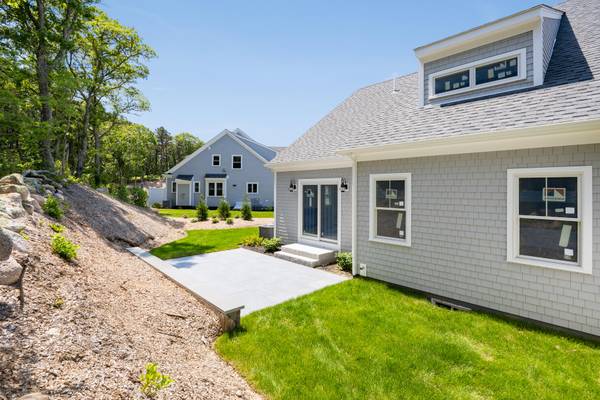 North Falmouth, MA 02556,213 N Falmouth Highway #5A