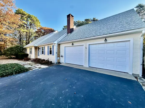 Eastham, MA 02642,9 Winterberry Lane