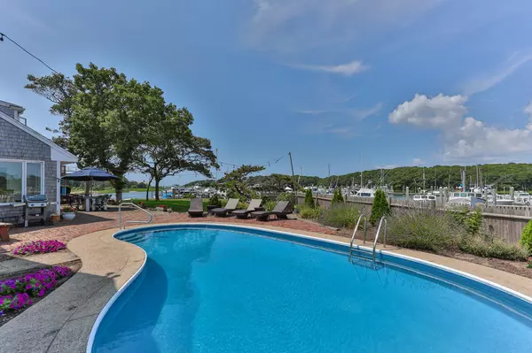 Harwich Port, MA 02646,27 Saquatucket Bluffs Road