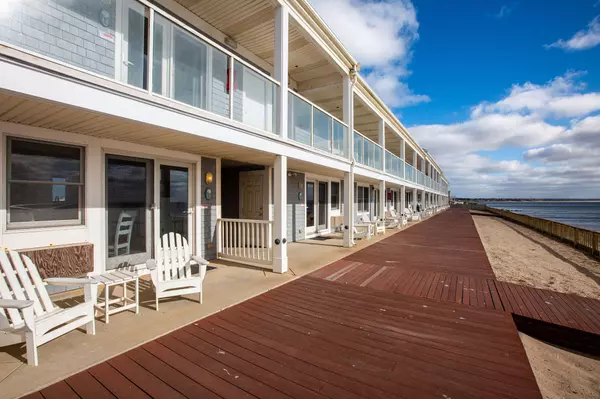 Truro, MA 02666,496 Shore Road #10