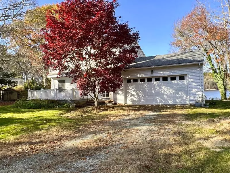 15 Red Brook Pond Drive, Pocasset, MA 02559