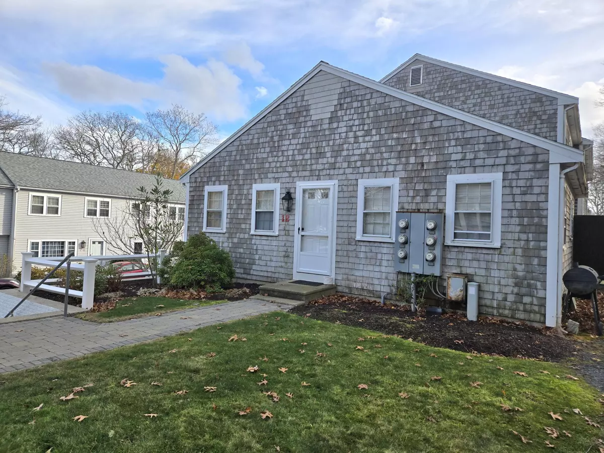 Barnstable, MA 02601,110 W Main Street #12