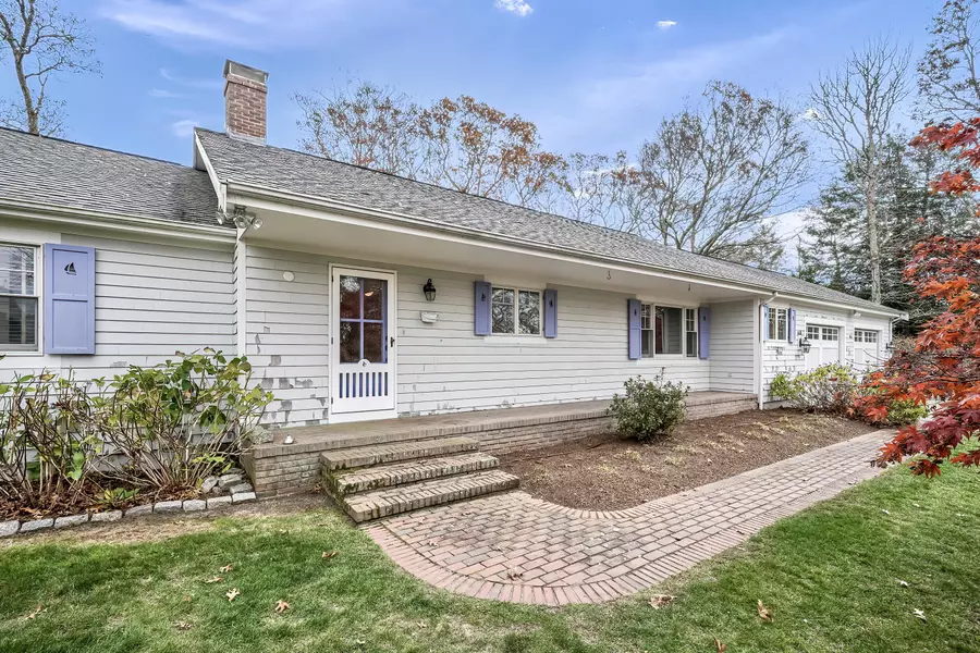 24 Beechwood Road, Centerville, MA 02632