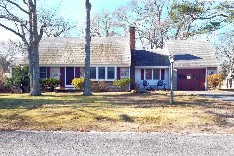 23 Town Hall Avenue, South Yarmouth, MA 02664