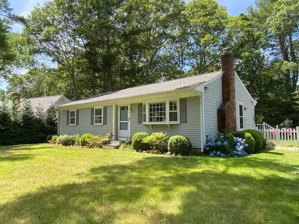 27 Lietrim Circle, Centerville, MA 02632