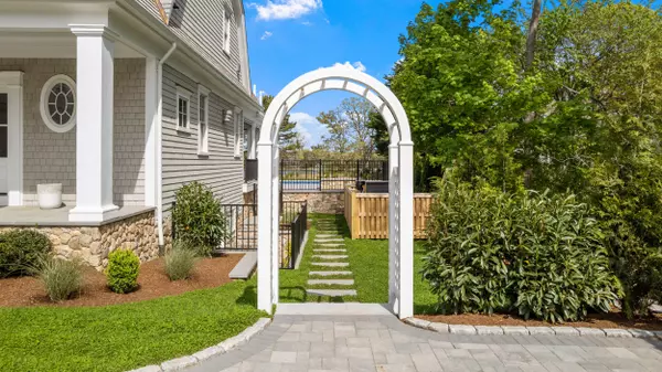 Orleans, MA 02653,64 Pershing Lane