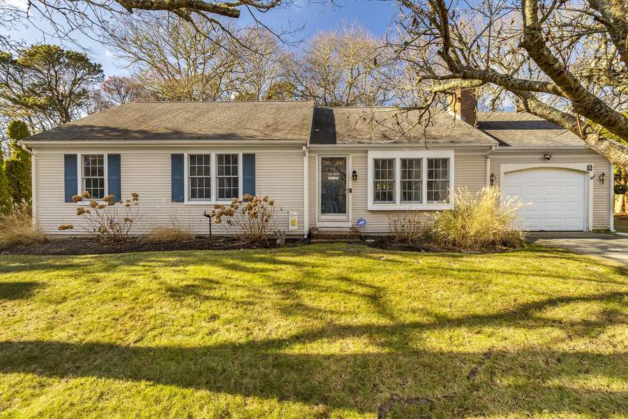 29 Peacock Drive, Hyannis Port, MA 02647