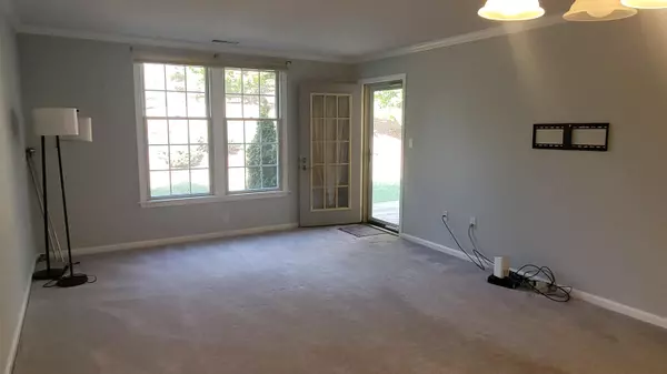 Yarmouth Port, MA 02675,2114 Heatherwood