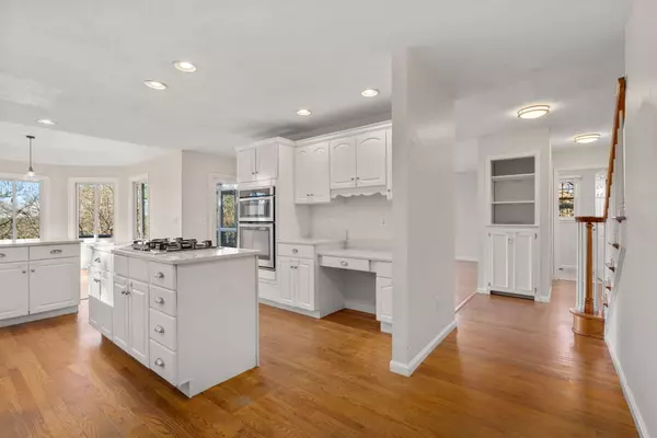 East Falmouth, MA 02536,24 Longshank Circle