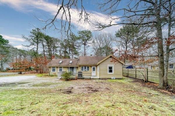 West Yarmouth, MA 02673,47 Mattakese Road