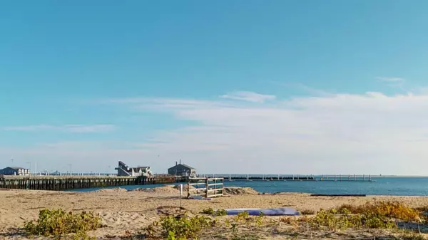 Provincetown, MA 02657,251 Commercial Street