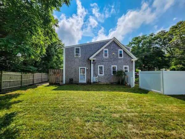 44 Washburn Street, Sagamore Beach, MA 02562